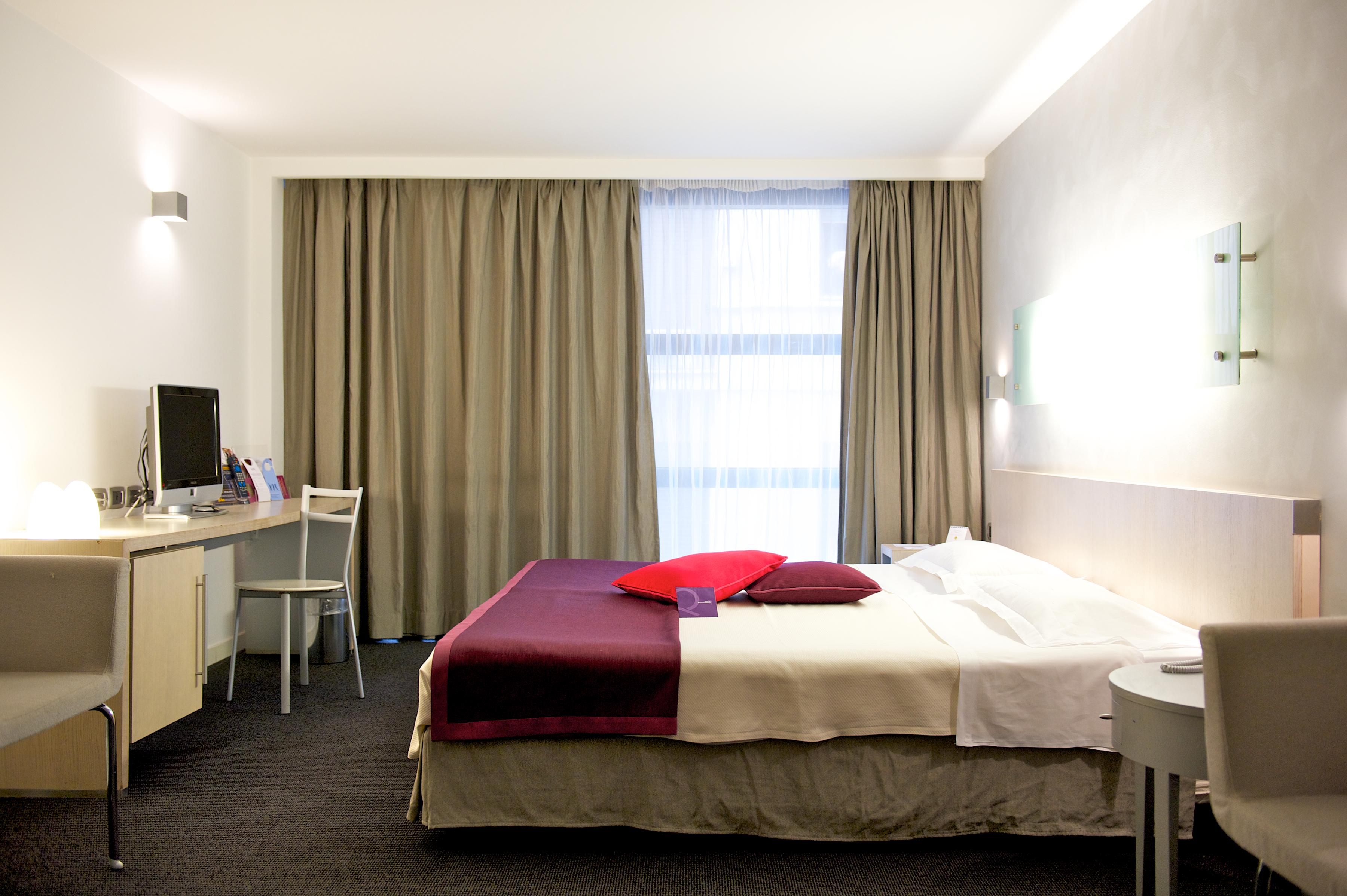 Mercure Palermo Centro Esterno foto