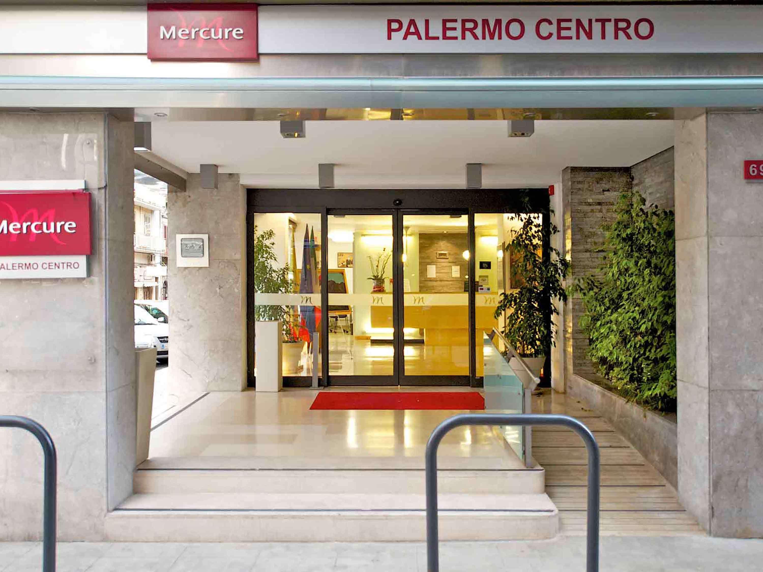Mercure Palermo Centro Esterno foto