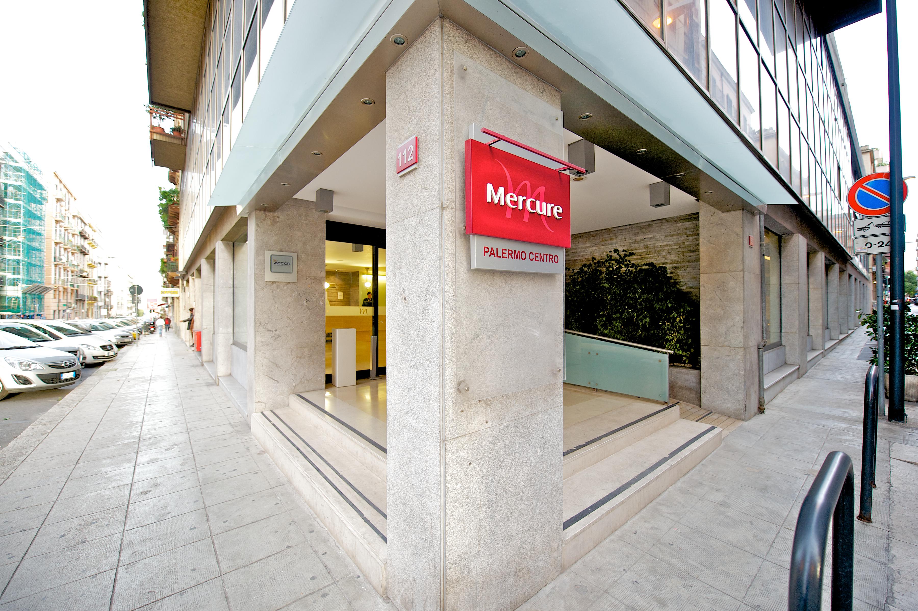 Mercure Palermo Centro Esterno foto