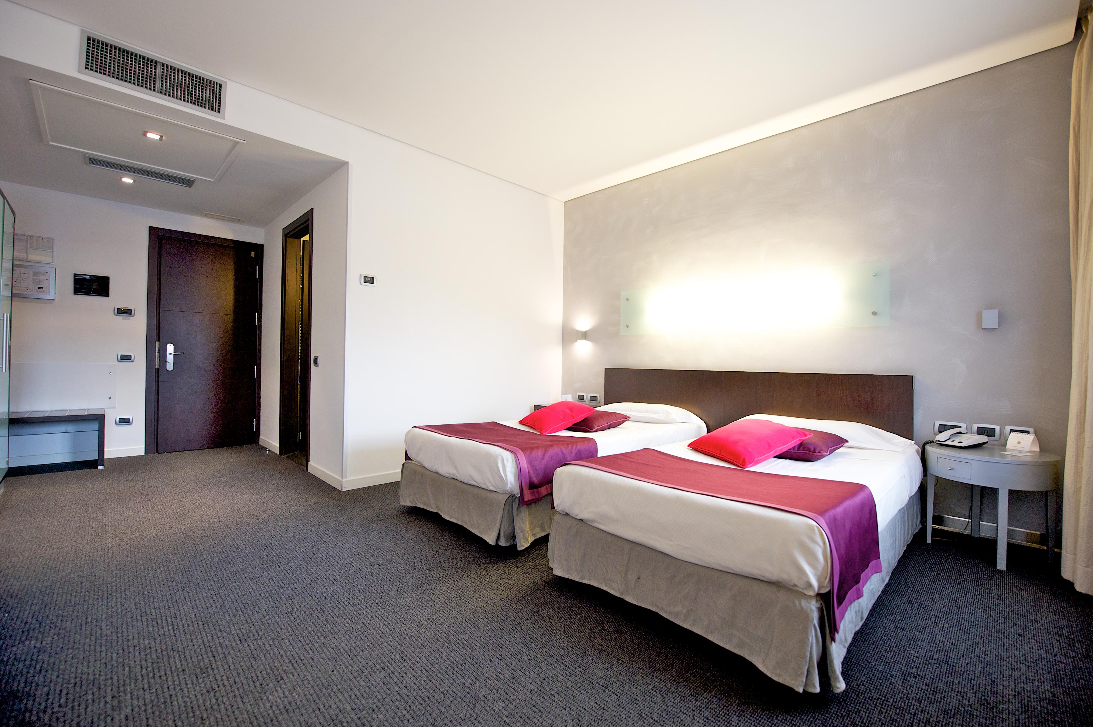 Mercure Palermo Centro Esterno foto