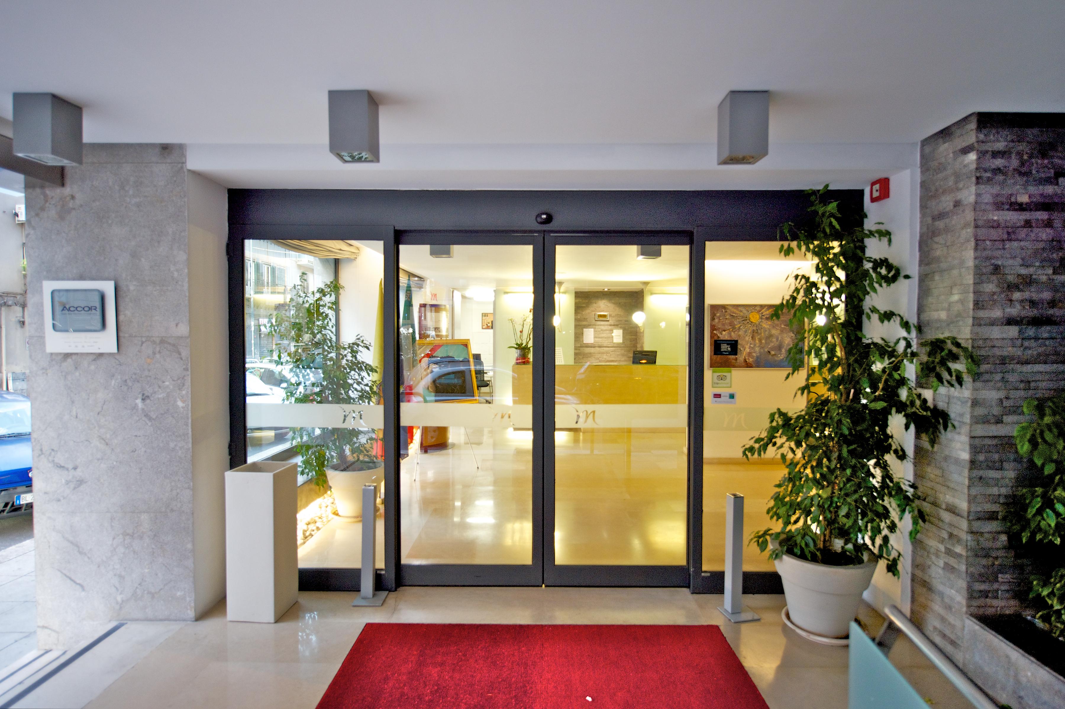 Mercure Palermo Centro Esterno foto