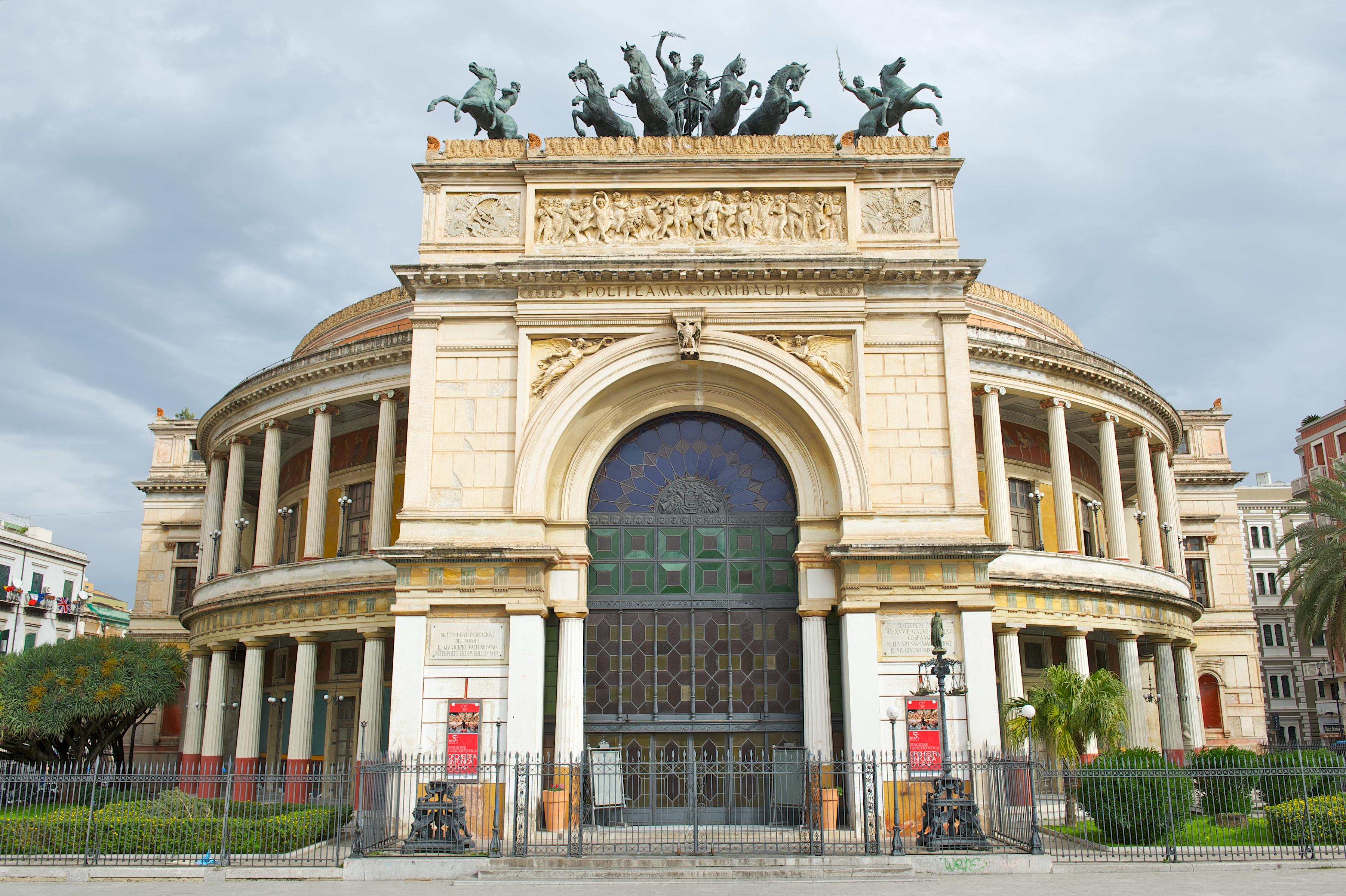 Mercure Palermo Centro Esterno foto