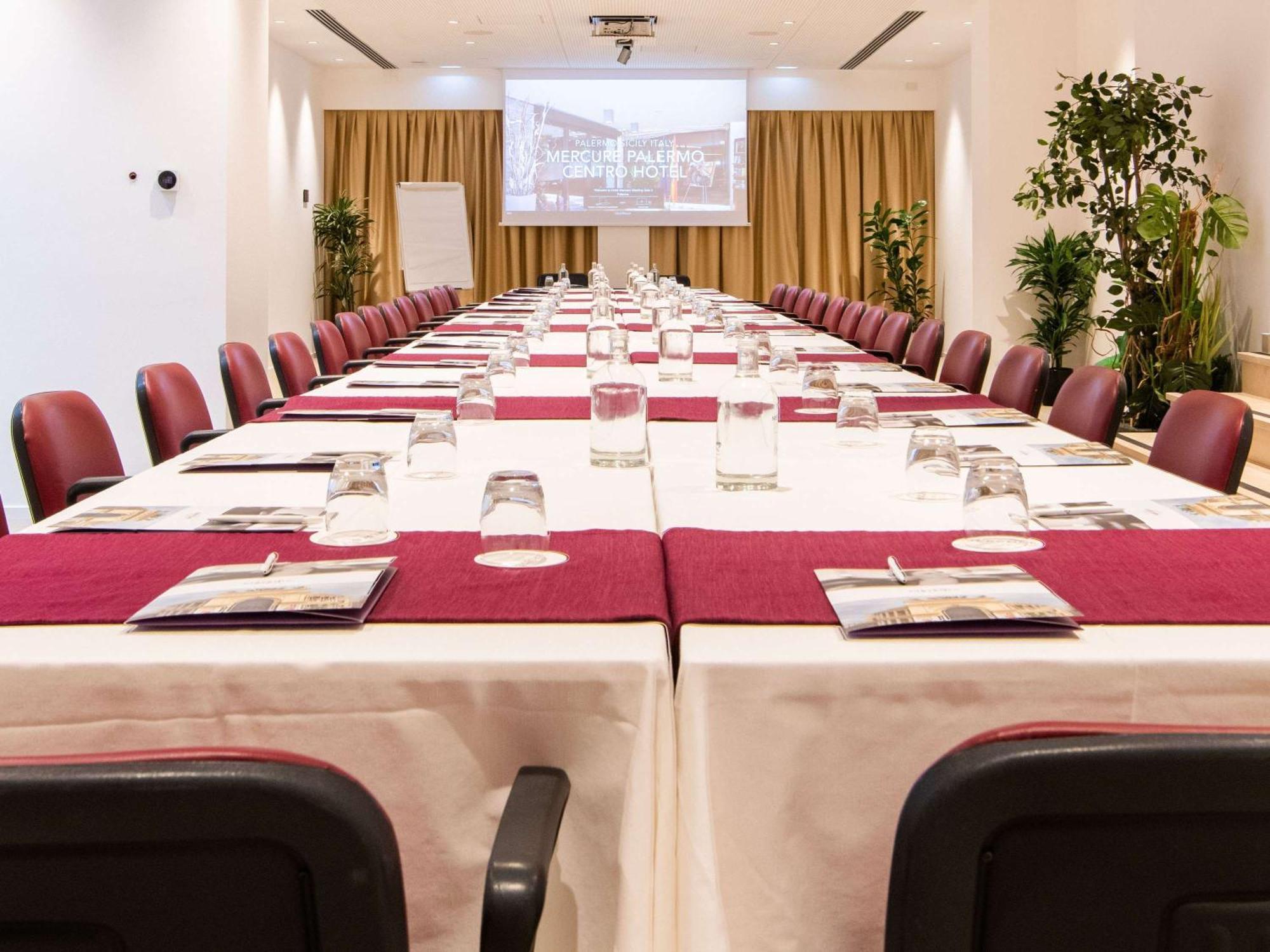 Mercure Palermo Centro Esterno foto