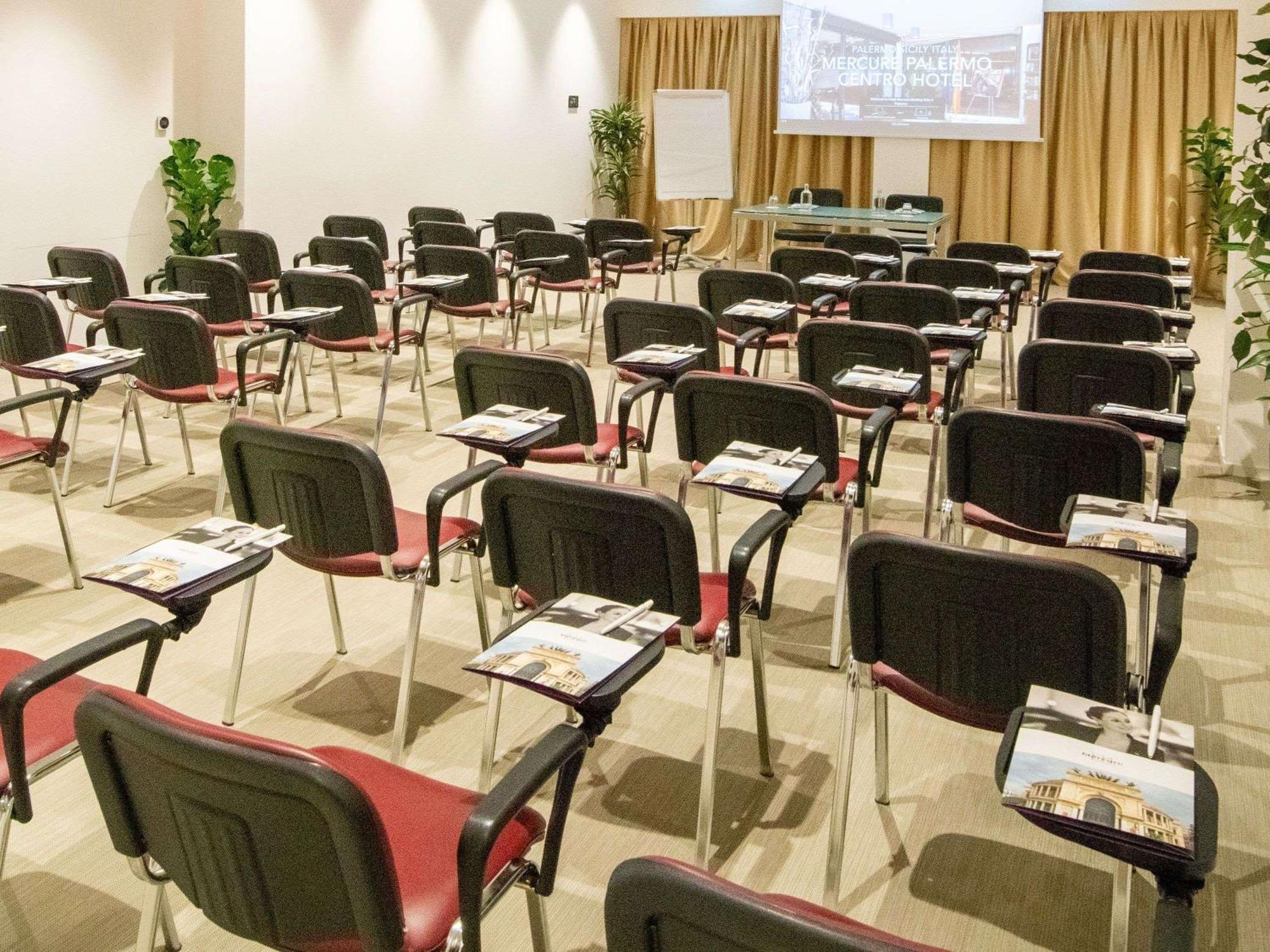 Mercure Palermo Centro Esterno foto