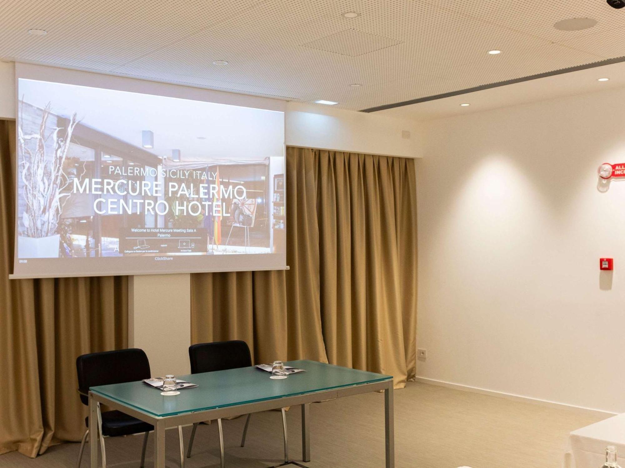 Mercure Palermo Centro Esterno foto